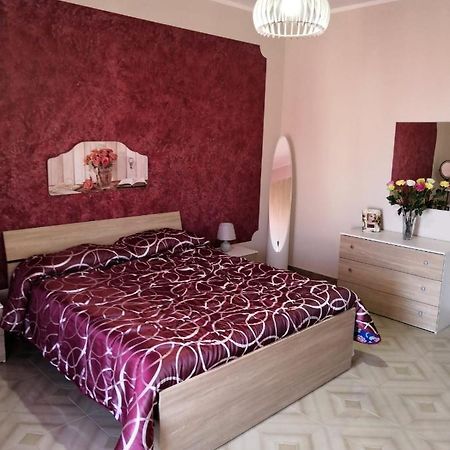 Case Vacanze Le Rose Campofelice Di Roccella Zewnętrze zdjęcie