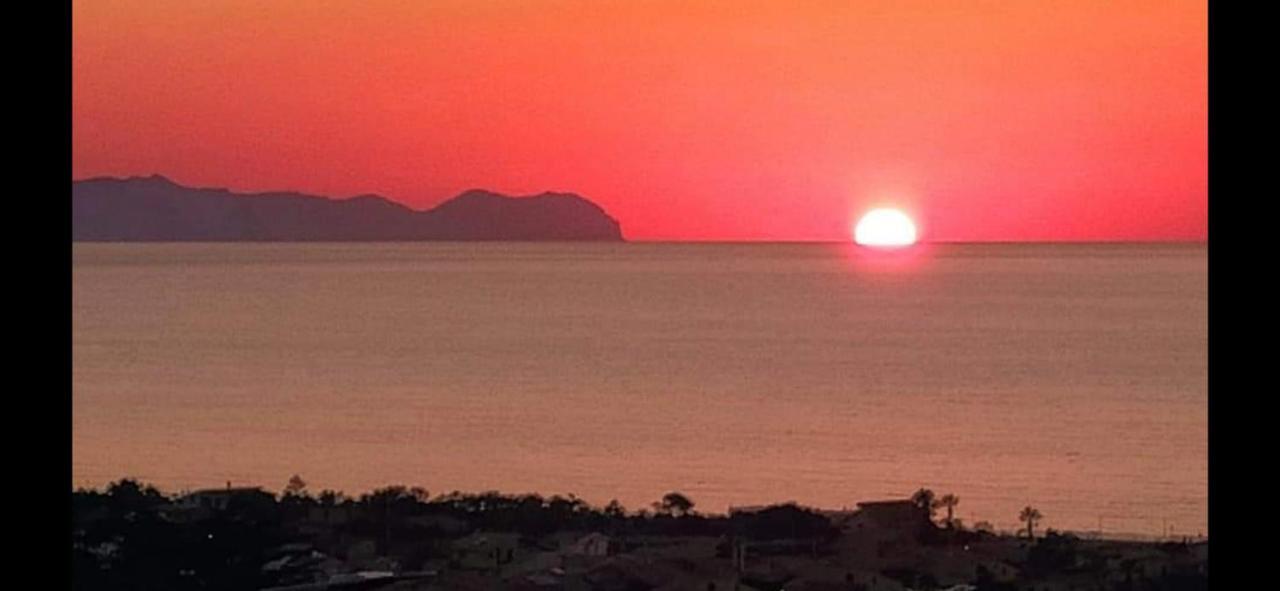 Case Vacanze Le Rose Campofelice Di Roccella Zewnętrze zdjęcie