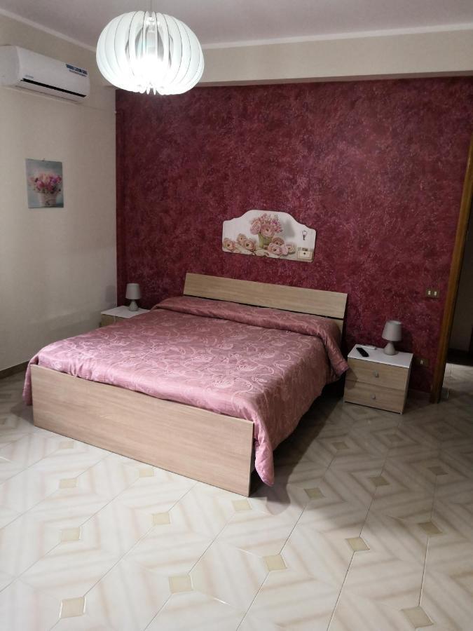 Case Vacanze Le Rose Campofelice Di Roccella Zewnętrze zdjęcie