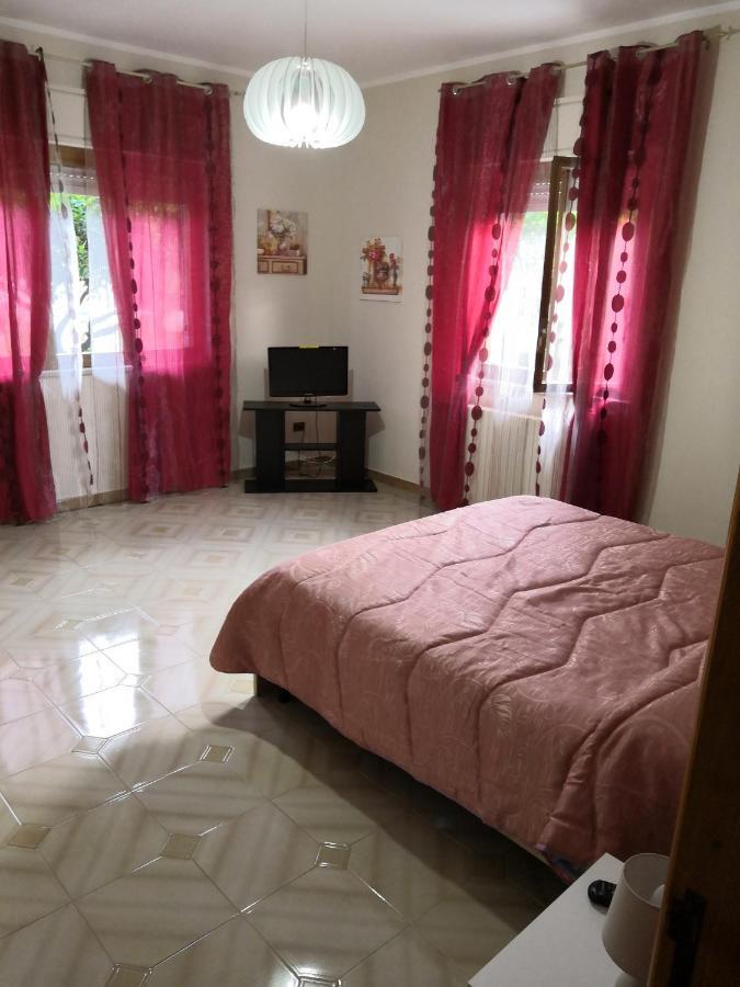 Case Vacanze Le Rose Campofelice Di Roccella Zewnętrze zdjęcie