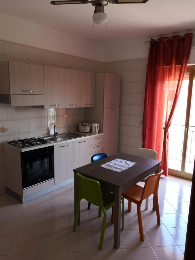 Case Vacanze Le Rose Campofelice Di Roccella Zewnętrze zdjęcie