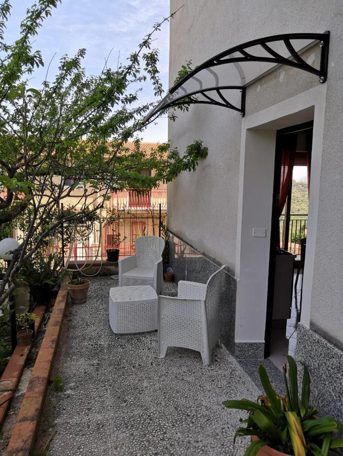 Case Vacanze Le Rose Campofelice Di Roccella Zewnętrze zdjęcie